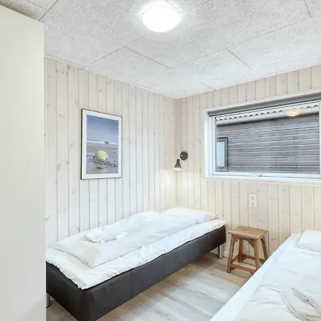 In With Sauna *
