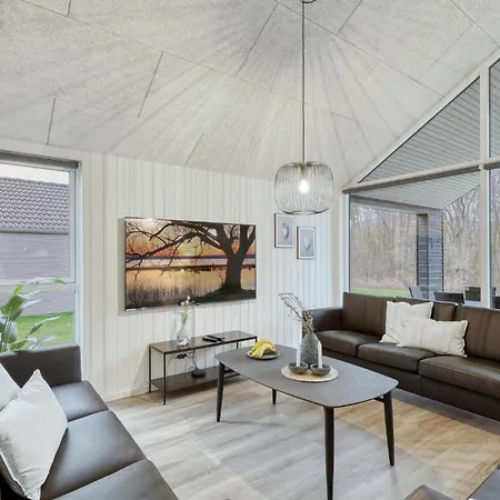 בית נופש In With Sauna Jesendorf