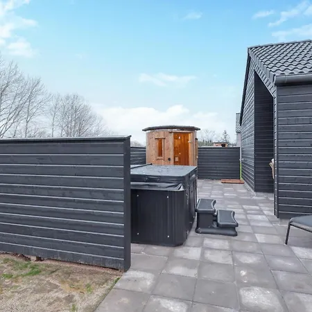 In With Sauna Jesendorf