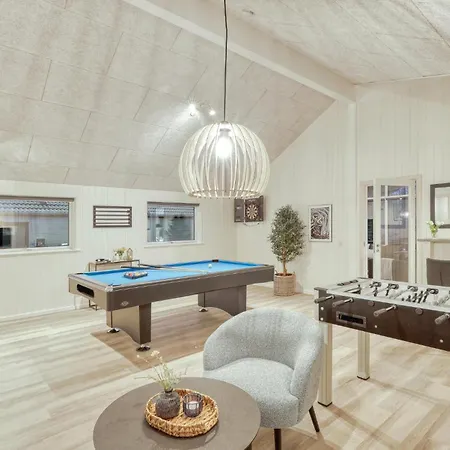 בית נופש In With Sauna