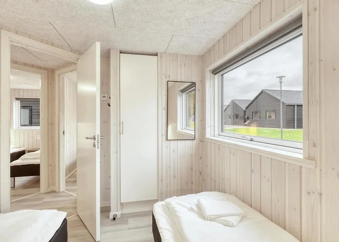 In With Sauna *