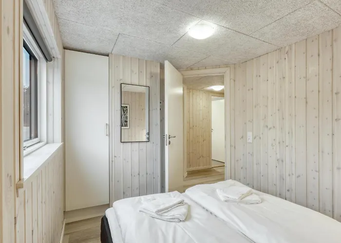 In With Sauna
