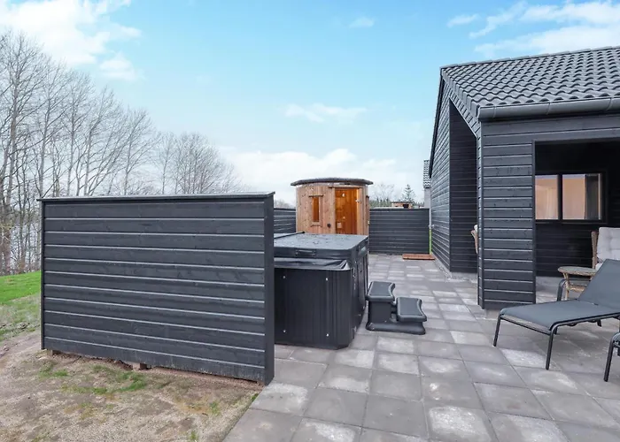 In With Sauna Jesendorf